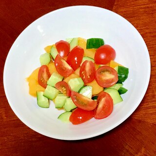 柿入り野菜サラダ